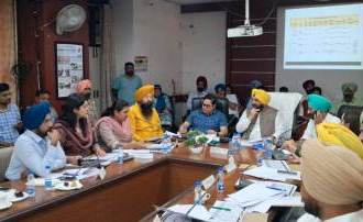  Minister suspends Junior Engineer PSPCL during the meeting