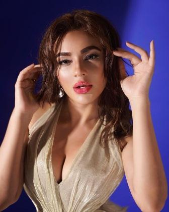 Tollywood Seerat Kapoor Shines as Showstopper at Hyderabad