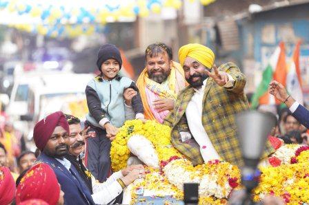 Mann in Delhi : We don’t Talk About ‘Ladai’, We Talk About ‘Padhai’