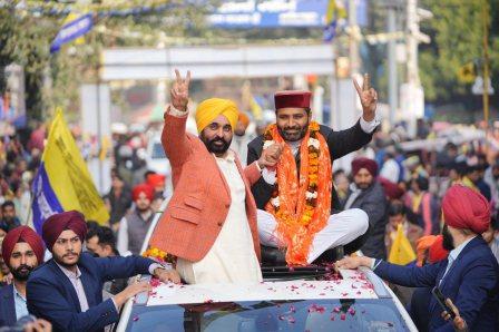 Bhagwant Mann Promotes AAP Ahead of Delhi Elections