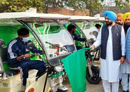 Door-to-Door Waste Collection Initiative Launched in Khanna