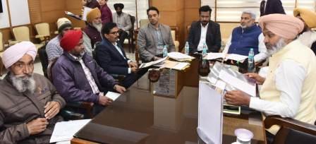 Cabinet Sub-Committee Tackles Employee Issues