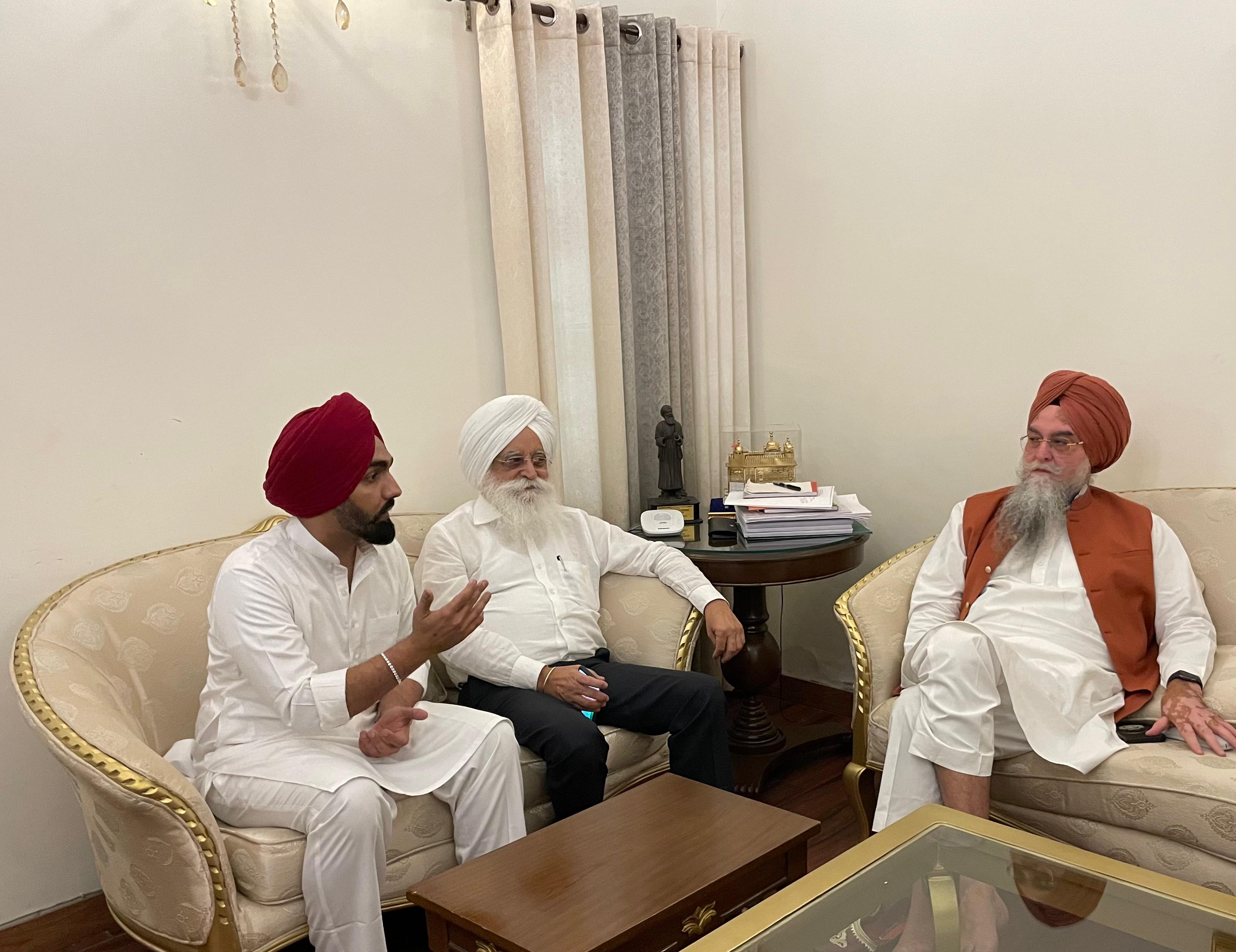 Speaker Holds Meeting for 350th centenary of Guru Tegh Bahadur Ji