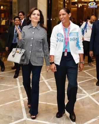  मुंबई इंडियंस ने अपनी चैंपियन टीम के अधिकतर खिलाड़ियों को फिर खरीदा